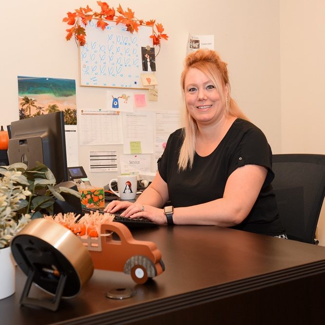 Suzanne Arthur - Contract Management